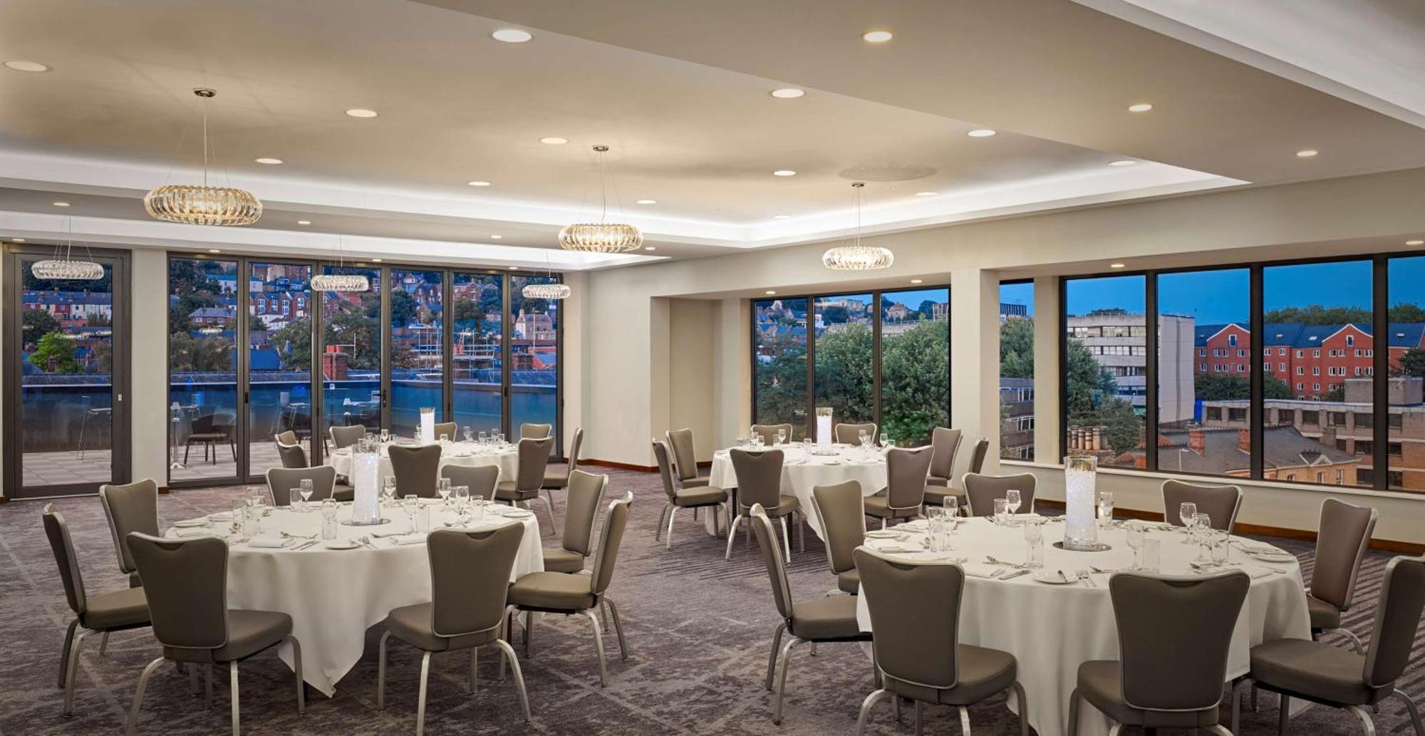 Hotel Doubletree By Hilton Lincoln Exterior foto