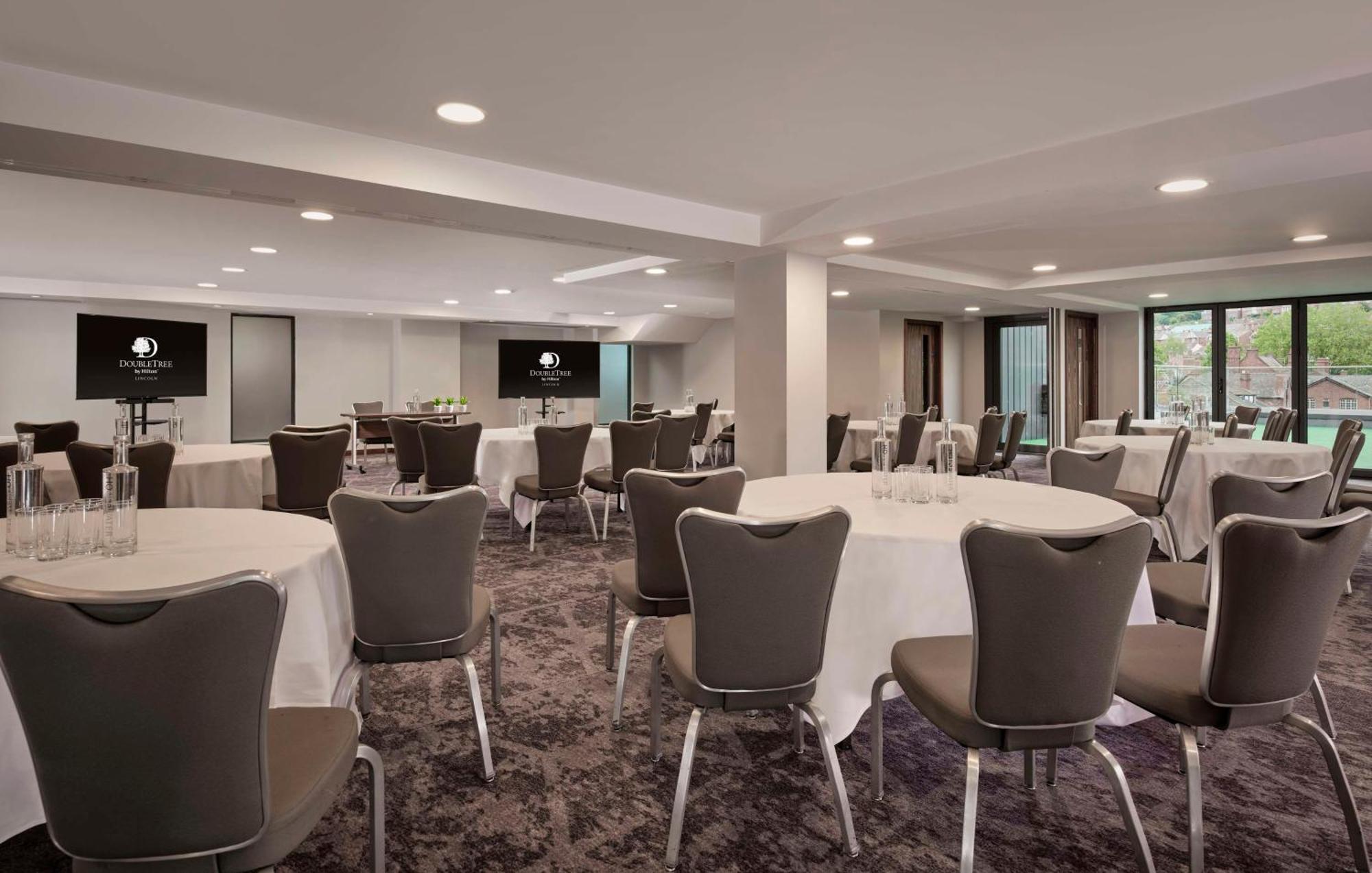 Hotel Doubletree By Hilton Lincoln Exterior foto
